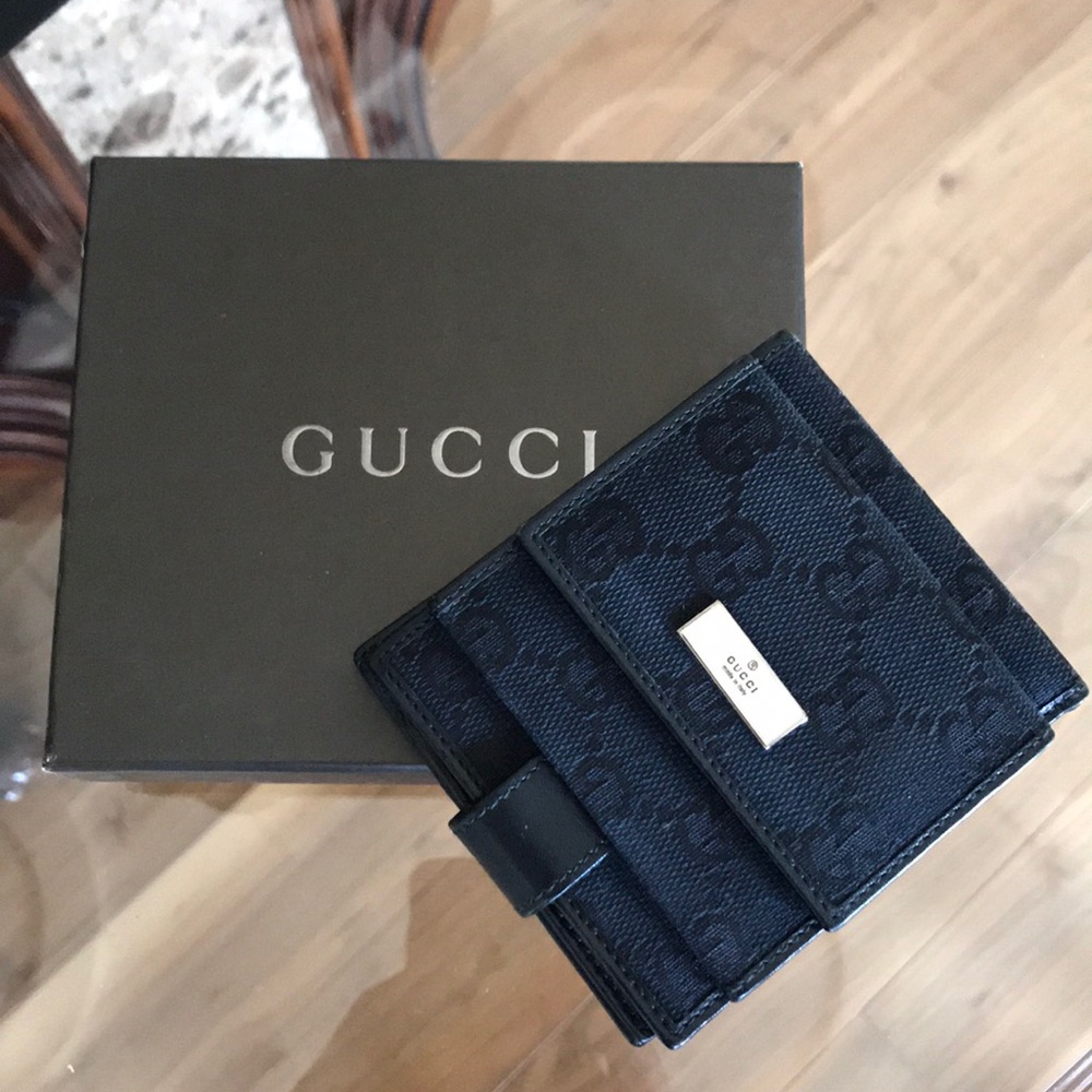 Gucci black wallet with coin purse and box